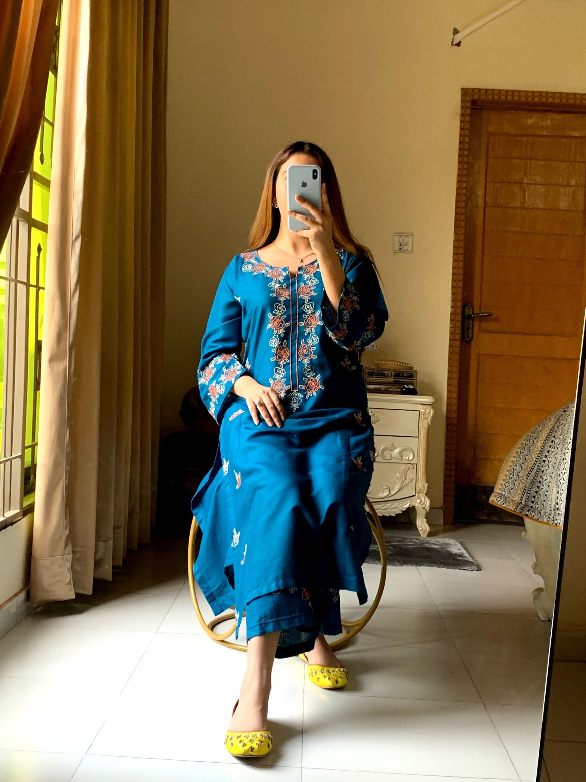 ZOYA Embroidered 2 pc set